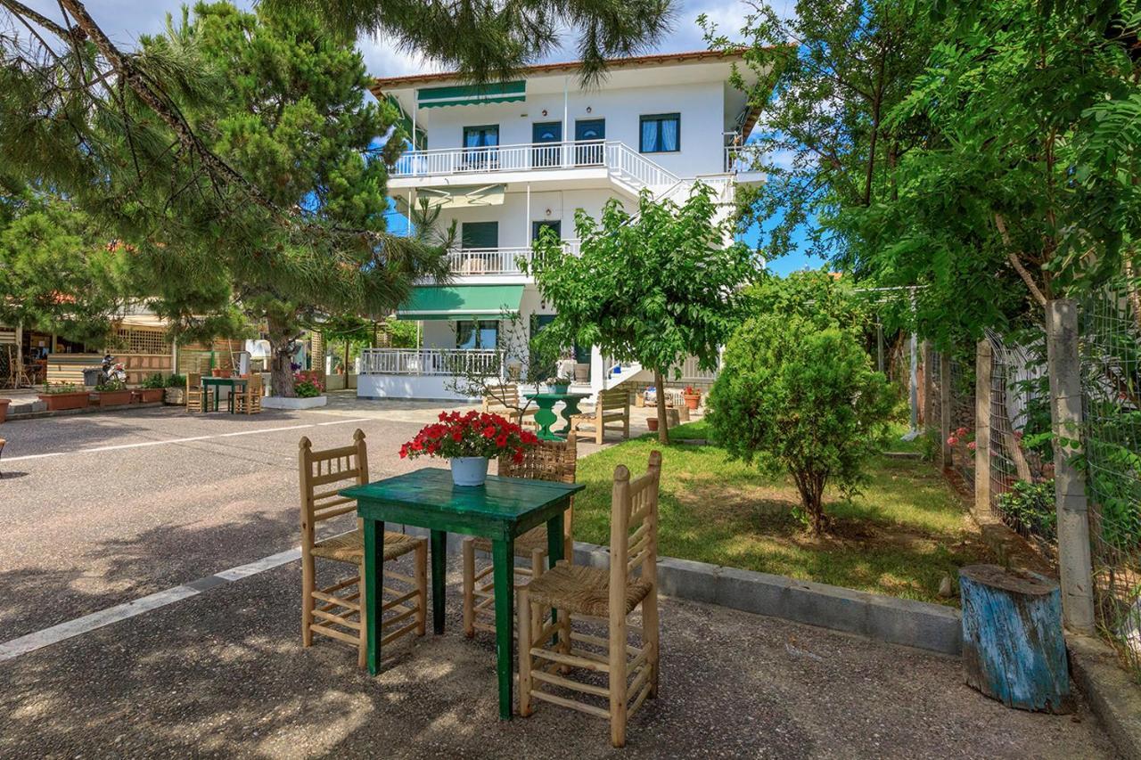 Agapitos Apartments Nikiti  Extérieur photo