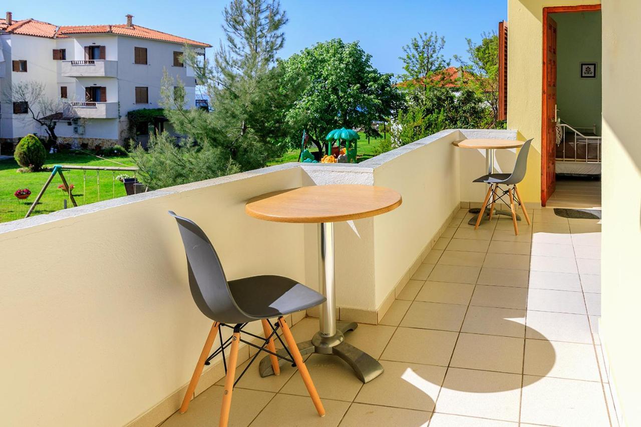 Agapitos Apartments Nikiti  Extérieur photo
