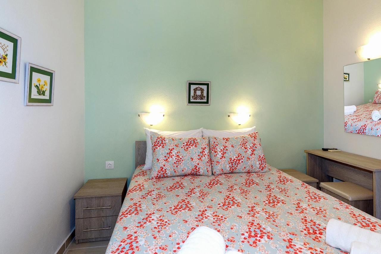 Agapitos Apartments Nikiti  Extérieur photo