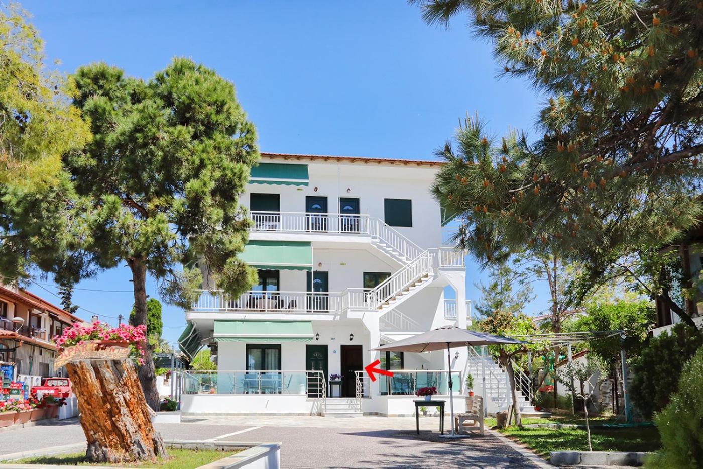 Agapitos Apartments Nikiti  Extérieur photo